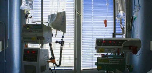 V nemocnici Bulovka kvůli záměně pacientek potratila zdravá žena 